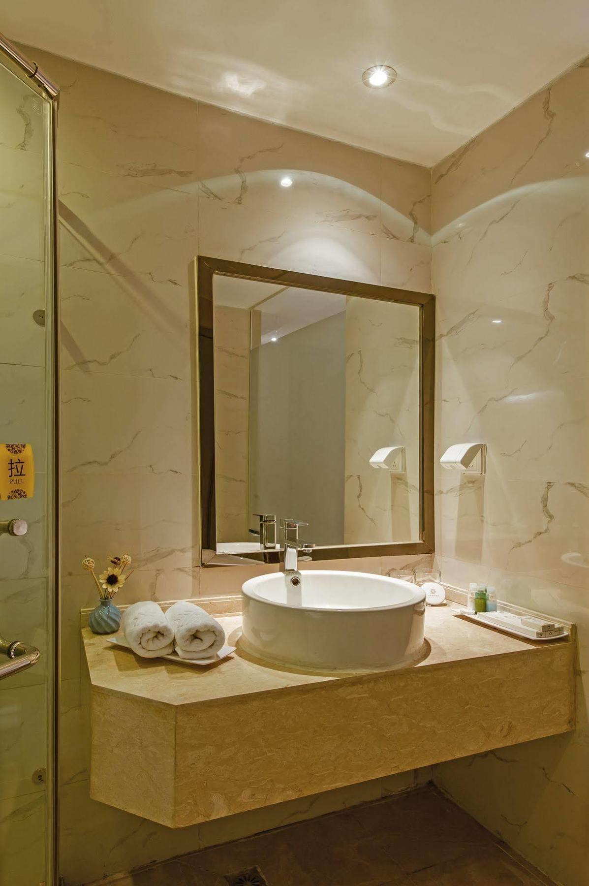 Chengdu Xuanya Yingyue Hotel Экстерьер фото