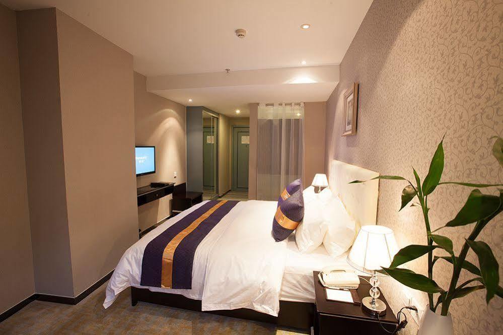 Chengdu Xuanya Yingyue Hotel Экстерьер фото